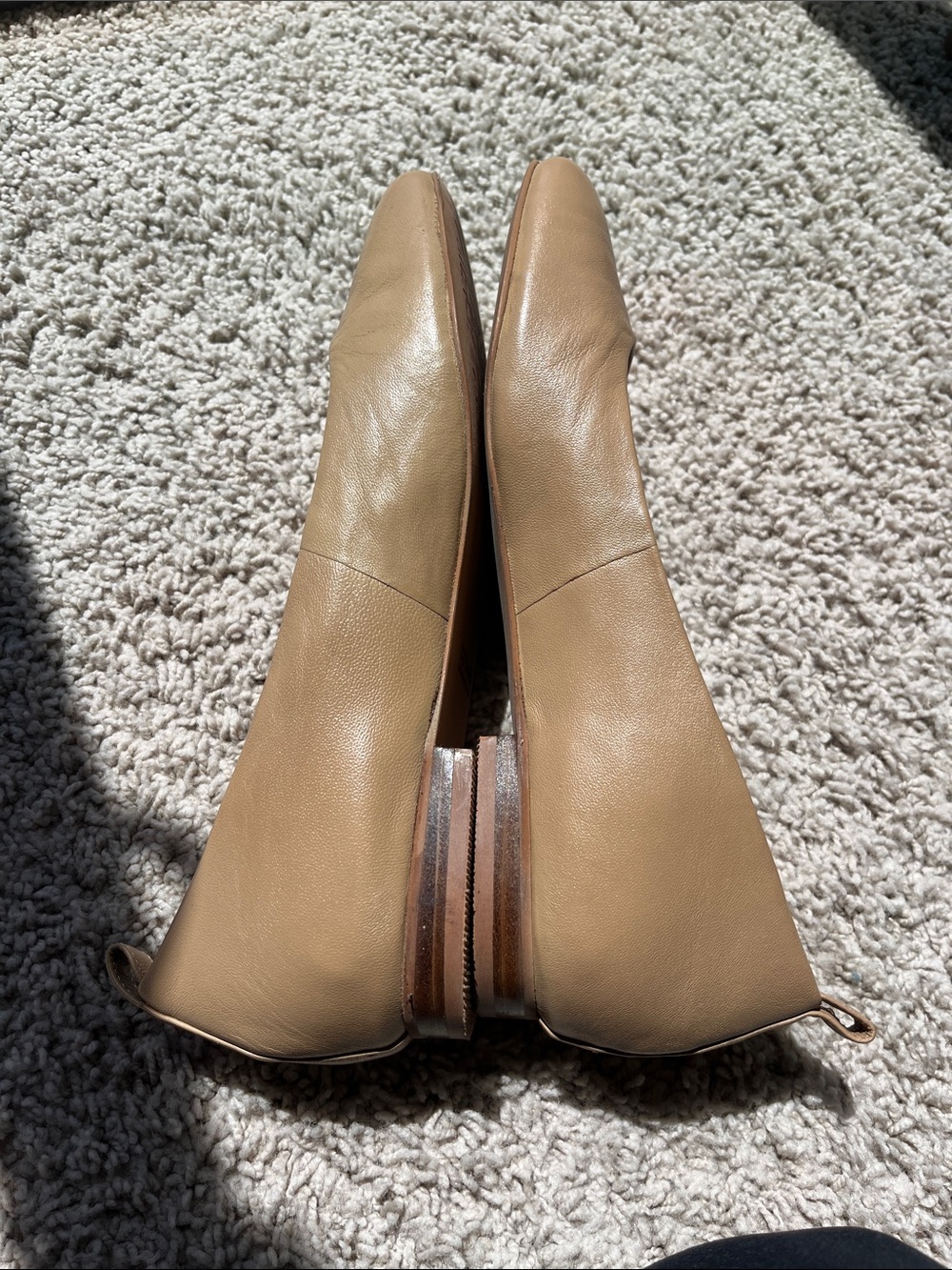 SoftWalk Women's Beige Leather Slip-On Flats 9 Narrow - Picture 3 of 6